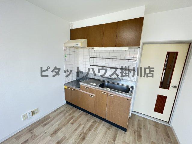 掛川市緑ケ丘アパート キッチン