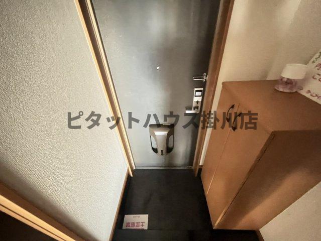 袋井市上山梨アパート 玄関