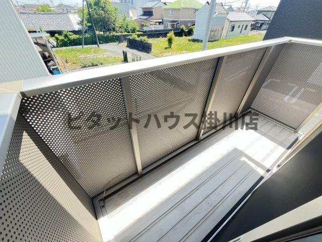 袋井市上山梨テラスハウス バルコニー