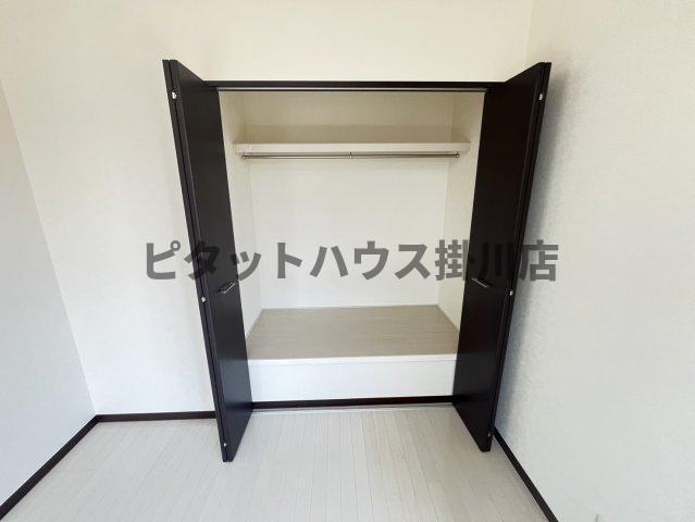 袋井市上山梨テラスハウス 収納