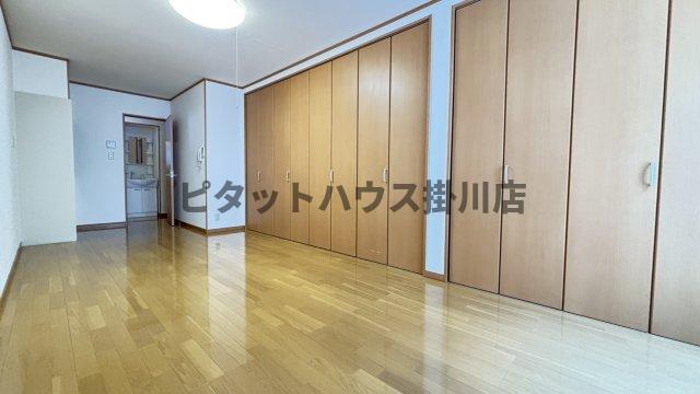 袋井市川井アパート リビング