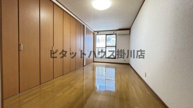 袋井市川井アパート リビング