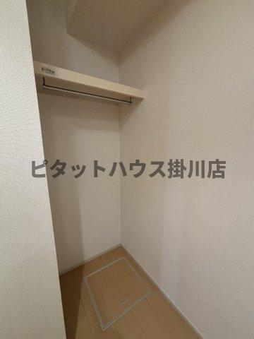 掛川市杉谷アパート 収納