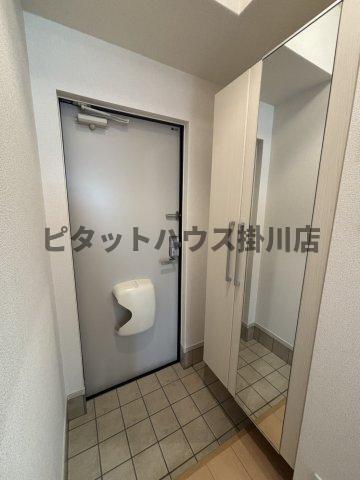 掛川市杉谷アパート 玄関
