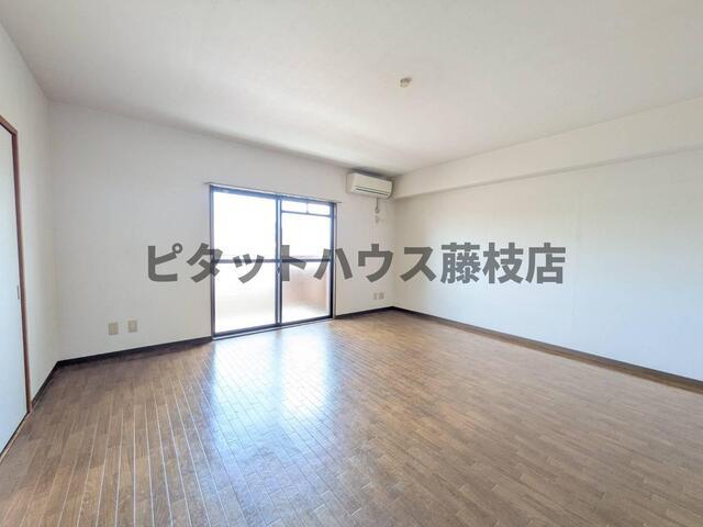 藤枝市南駿河台マンション リビング