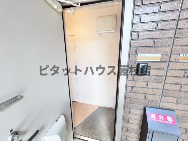 焼津市大村アパート 玄関