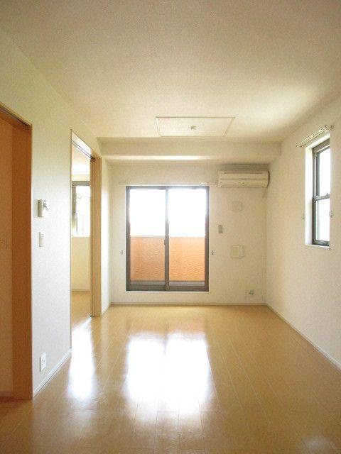 牧之原市仁田アパート リビング