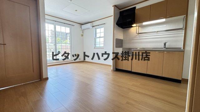 掛川市杉谷南アパート リビング