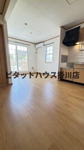 掛川市杉谷南アパート リビング
