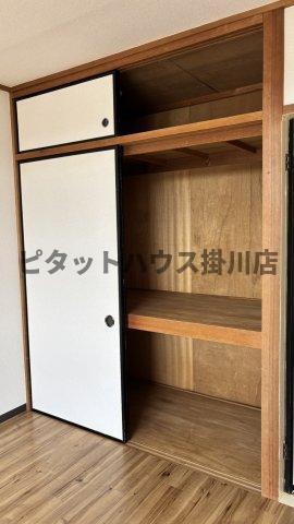掛川市富部アパート 収納