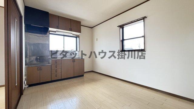 掛川市下垂木アパート リビング
