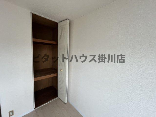 袋井市国本アパート 収納