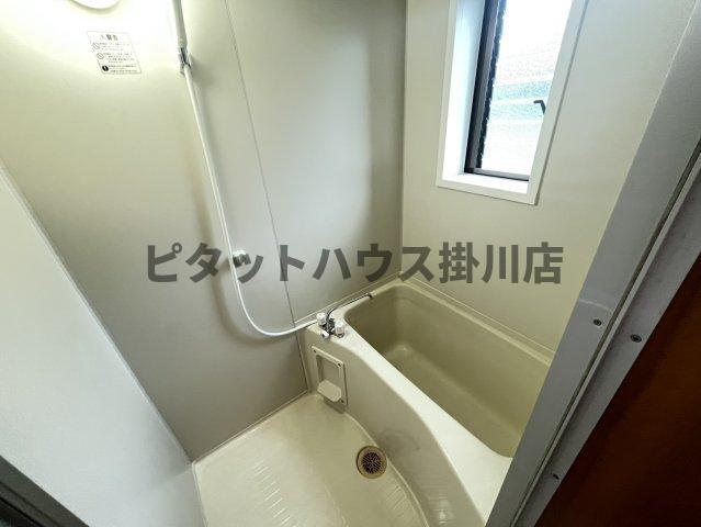 袋井市高尾アパート バス／シャワー