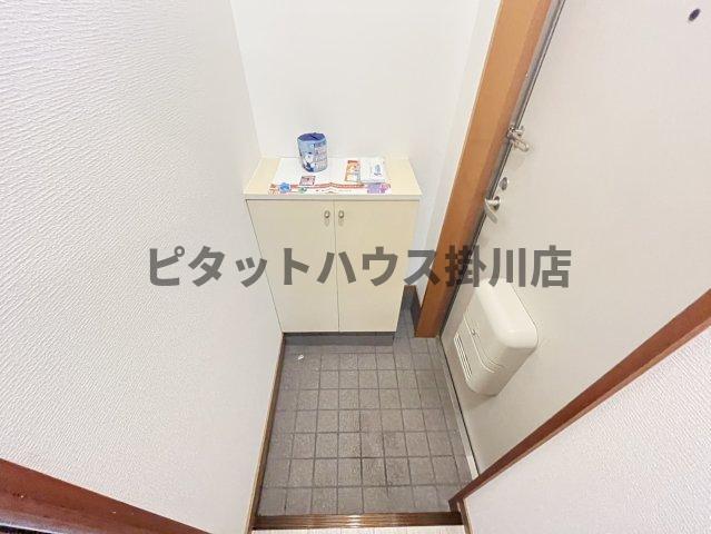 袋井市高尾アパート 玄関