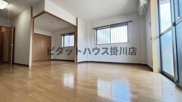 袋井市愛野南マンション リビング