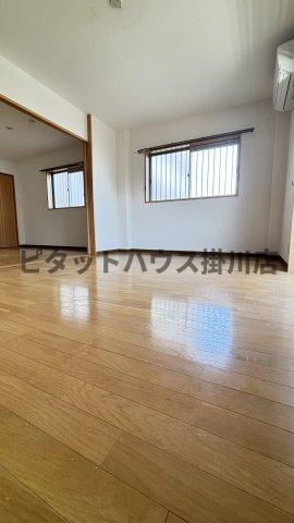 袋井市愛野南マンション リビング