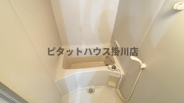 掛川市富部アパート バス／シャワー