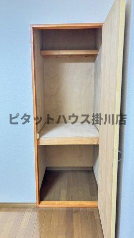 掛川市富部アパート 収納