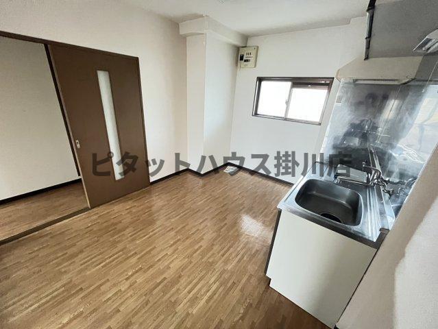 磐田市安久路マンション リビング