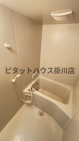 掛川市富部アパート バス／シャワー