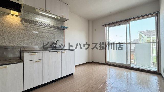 掛川市富部アパート リビング