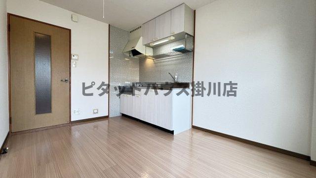掛川市富部アパート リビング