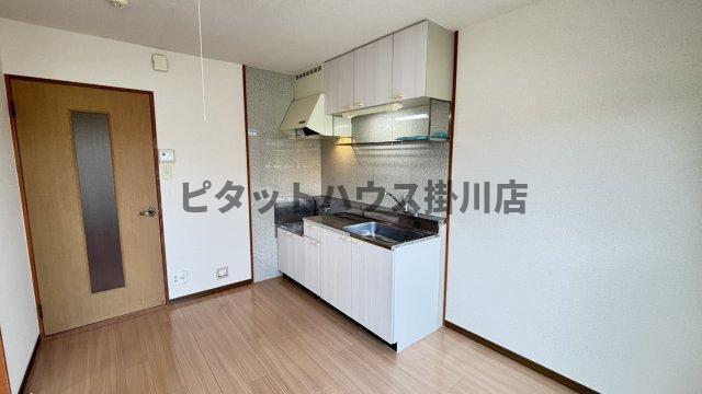 掛川市富部アパート キッチン
