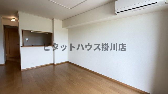 菊川市赤土アパート リビング