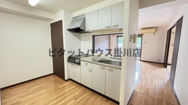 掛川市杉谷南マンション キッチン