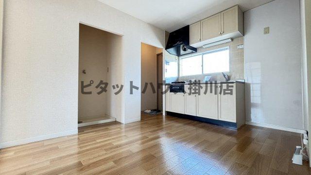 掛川市上西郷アパート リビング