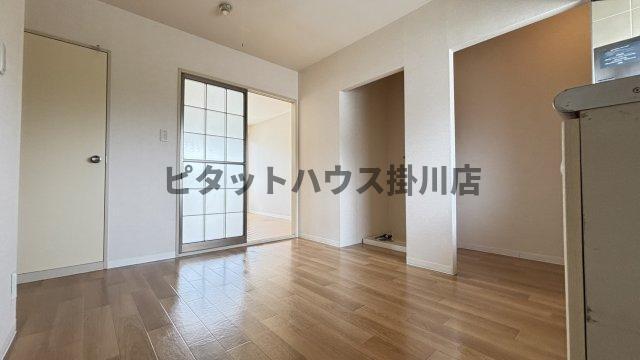 掛川市上西郷アパート リビング