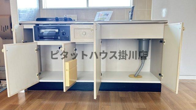 掛川市上西郷アパート 収納