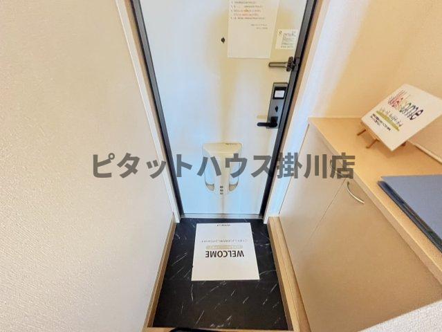菊川市下平川アパート 玄関