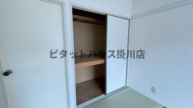 掛川市上西郷アパート 収納