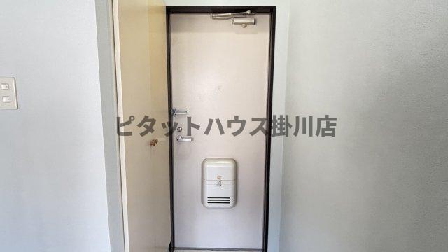 掛川市十九首アパート 玄関