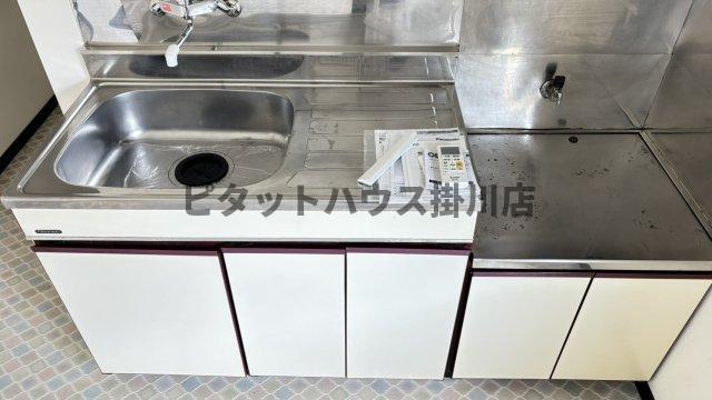掛川市十九首アパート キッチン