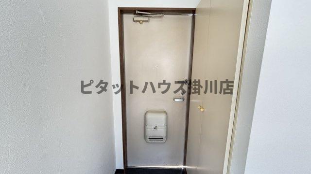 掛川市十九首アパート 玄関