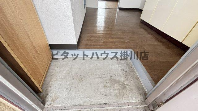 掛川市小鷹町マンション 玄関