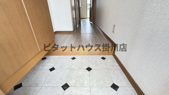 掛川市下俣アパート 玄関