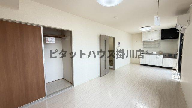磐田市見付アパート リビング
