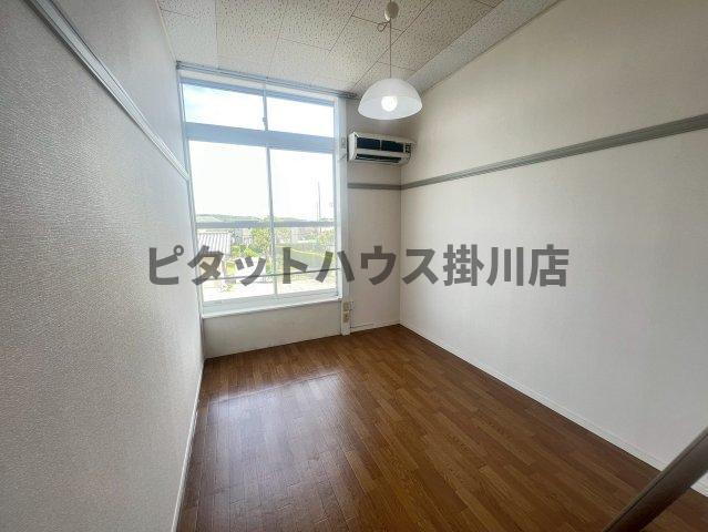 袋井市国本アパート リビング
