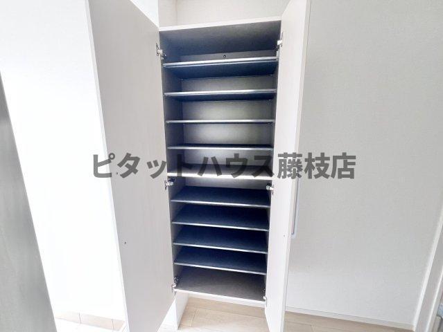 焼津市八楠アパート 収納