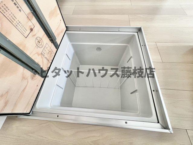 焼津市八楠アパート 収納