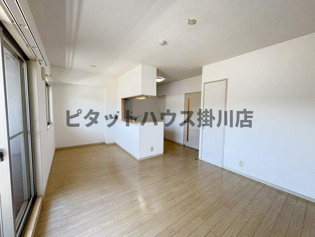袋井市愛野南マンション リビング