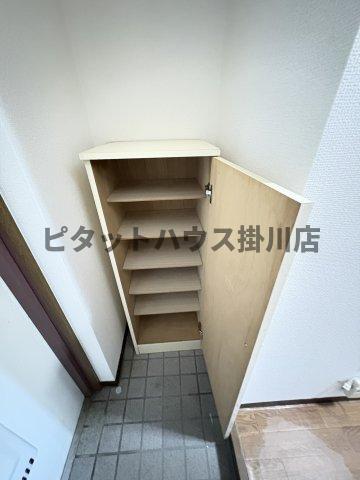 袋井市方丈アパート 収納