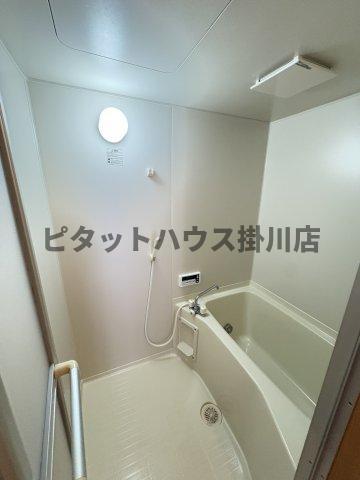 袋井市愛野南アパート バス／シャワー