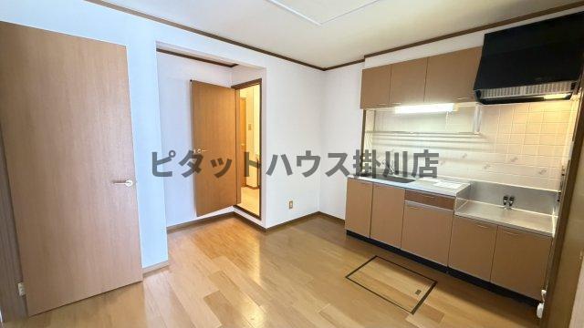 掛川市上西郷アパート リビング