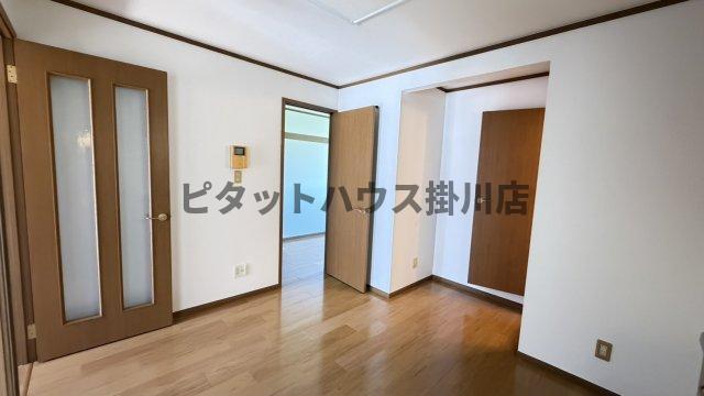 掛川市上西郷アパート リビング
