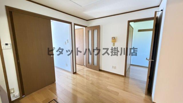 掛川市上西郷アパート リビング