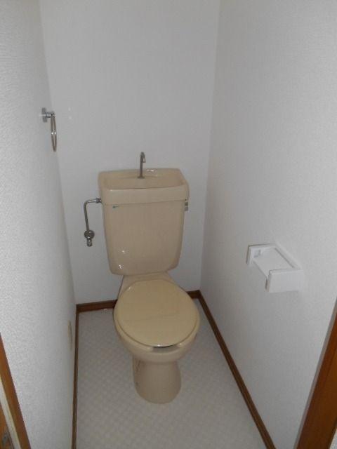 袋井市高尾アパート トイレ